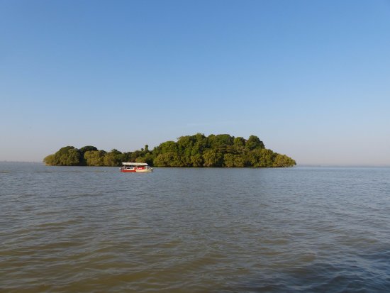 Lake Tana and its medieval period island monasteries – Scenic Ethiopia ...